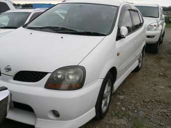 Nissan Tino