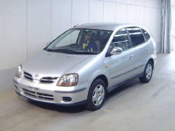 2000 Nissan Tino Images