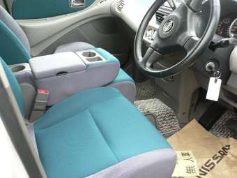 2000 Nissan Tino For Sale
