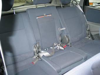 2000 Nissan Tino Wallpapers