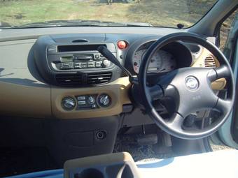2000 Nissan Tino For Sale