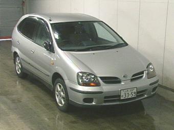 2001 Nissan Tino