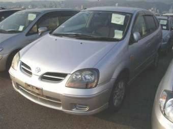 2001 Nissan Tino