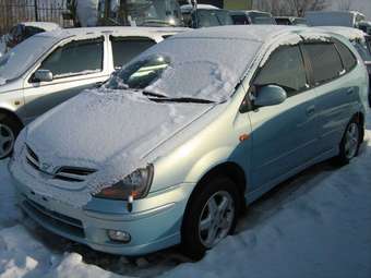 Nissan Tino