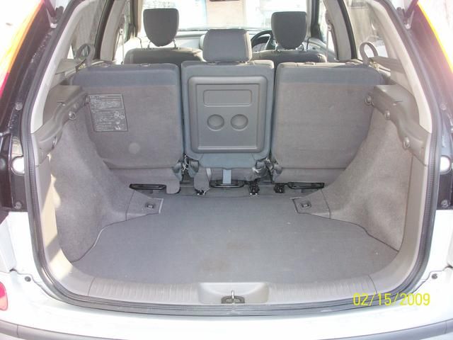 2001 Nissan Tino