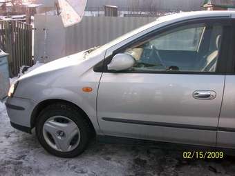 Nissan Tino
