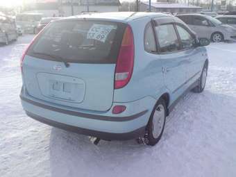 2001 Nissan Tino Photos