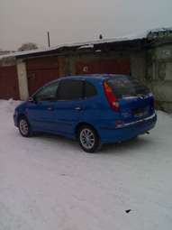 2001 Nissan Tino Images
