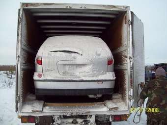 2001 Nissan Tino Photos