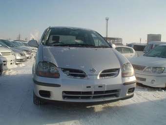 2001 Nissan Tino Pics