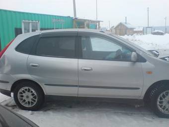 2001 Nissan Tino For Sale