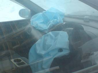2001 Nissan Tino Pictures
