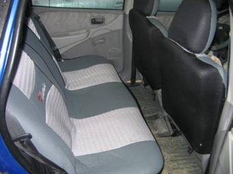 2001 Nissan Tino Photos
