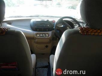 2001 Nissan Tino For Sale