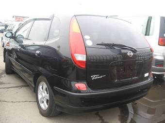 2001 Nissan Tino Pictures