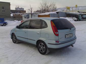 2001 Nissan Tino Images