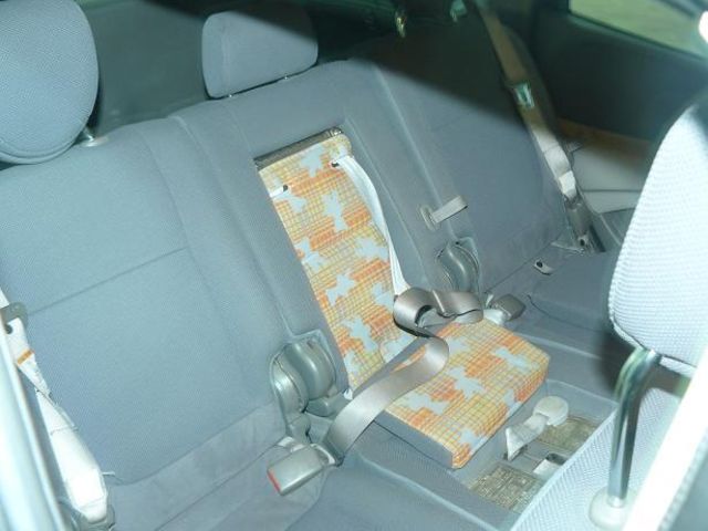 2002 Nissan Tino