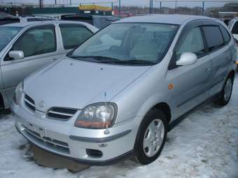 2002 Nissan Tino For Sale