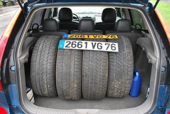 2002 Nissan Tino For Sale