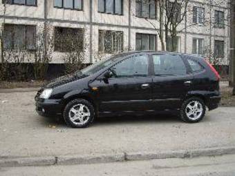 2005 Nissan Tino Pics