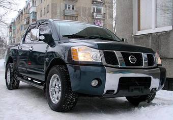 2004 Nissan Titan Photos