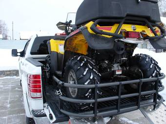 2004 Nissan Titan Images