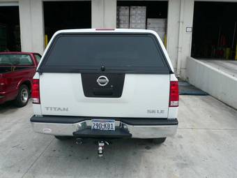 2004 Nissan Titan Photos