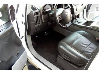 2004 Nissan Titan Pictures