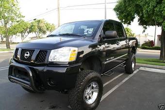 2005 Nissan Titan Pictures