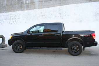 2010 Nissan Titan Pictures