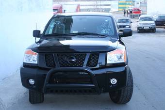 2010 Nissan Titan Photos