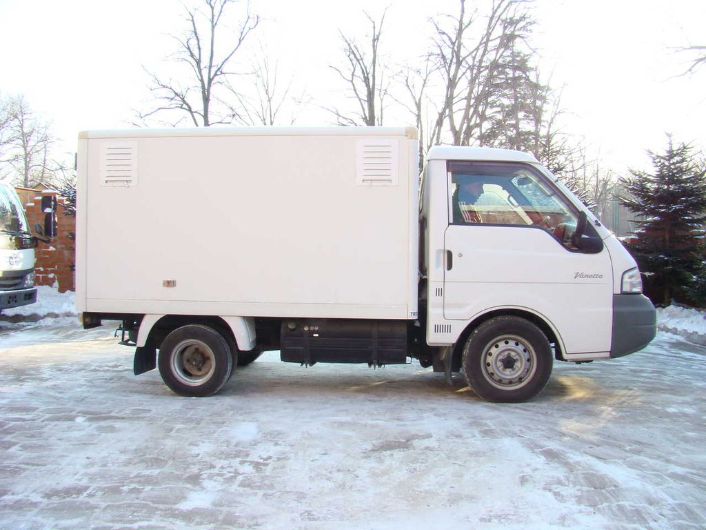 1999 Nissan Vanette