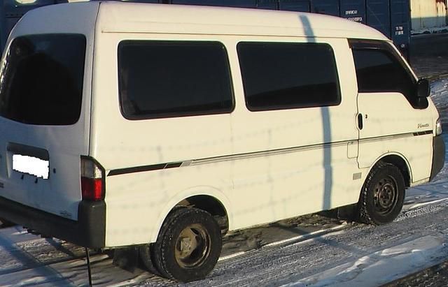 2000 Nissan Vanette
