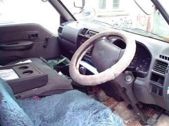 2000 Nissan Vanette Photos