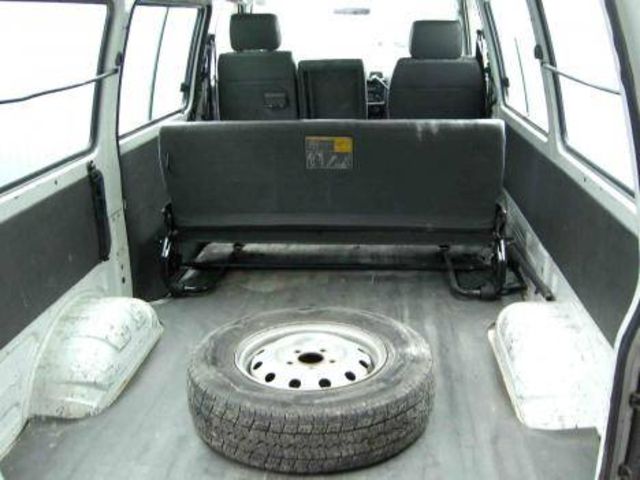 2001 Nissan Vanette