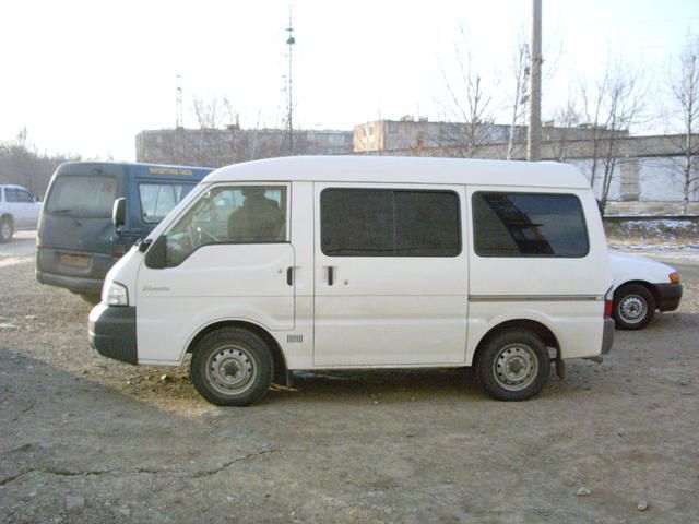 2001 Nissan Vanette