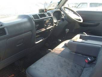 2001 Nissan Vanette Photos