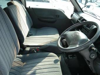 2001 Nissan Vanette Photos