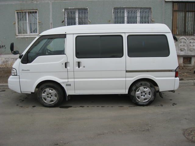 2002 Nissan Vanette