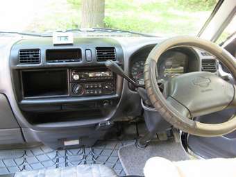 2002 Nissan Vanette Images