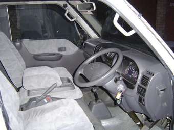 2002 Nissan Vanette Pictures