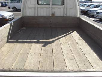 2002 Nissan Vanette Pictures