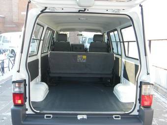 2002 Nissan Vanette Pictures