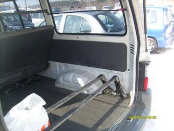 2002 Nissan Vanette Photos