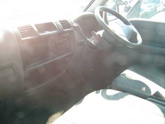 2002 Nissan Vanette Images