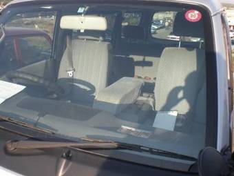 2002 Nissan Vanette Images