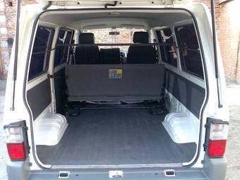 2002 Nissan Vanette Photos