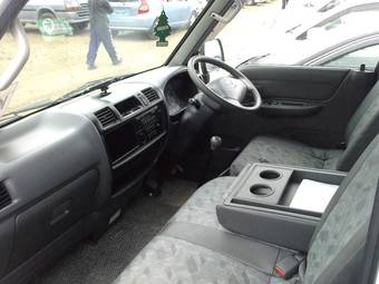2002 Nissan Vanette Pictures