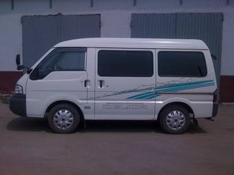 2002 Nissan Vanette Photos
