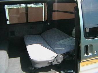 2002 Nissan Vanette Photos